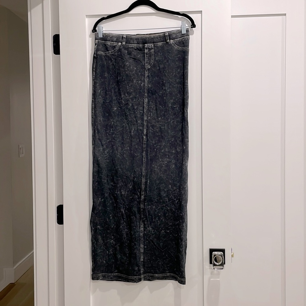 Womens long Hardtail skirt